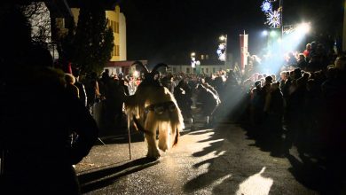 Video: traditioneller pfarrwerfner perchtenlauf 2016